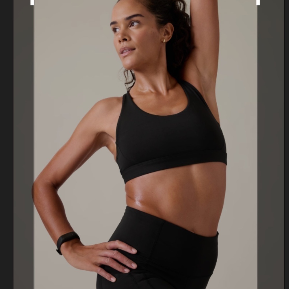 Athleta Ultimate Sports Racerback Bra in Black Size XS